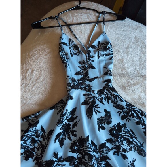 Blue Windsor dress size xs floral - Picture 2 of 6